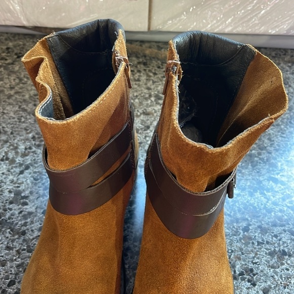 Steve Madden Dormaa Suede Moto Bootie Buckles Size 6.5M side zip double buckle - Picture 3 of 15